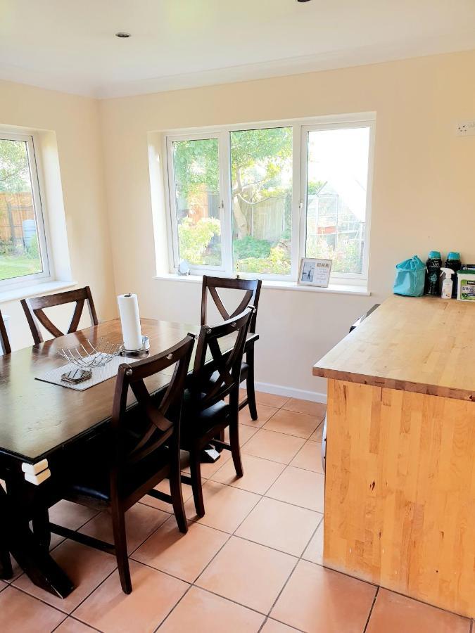 Specious 3Bed Property With Parking & Large Garden Aveley Екстер'єр фото
